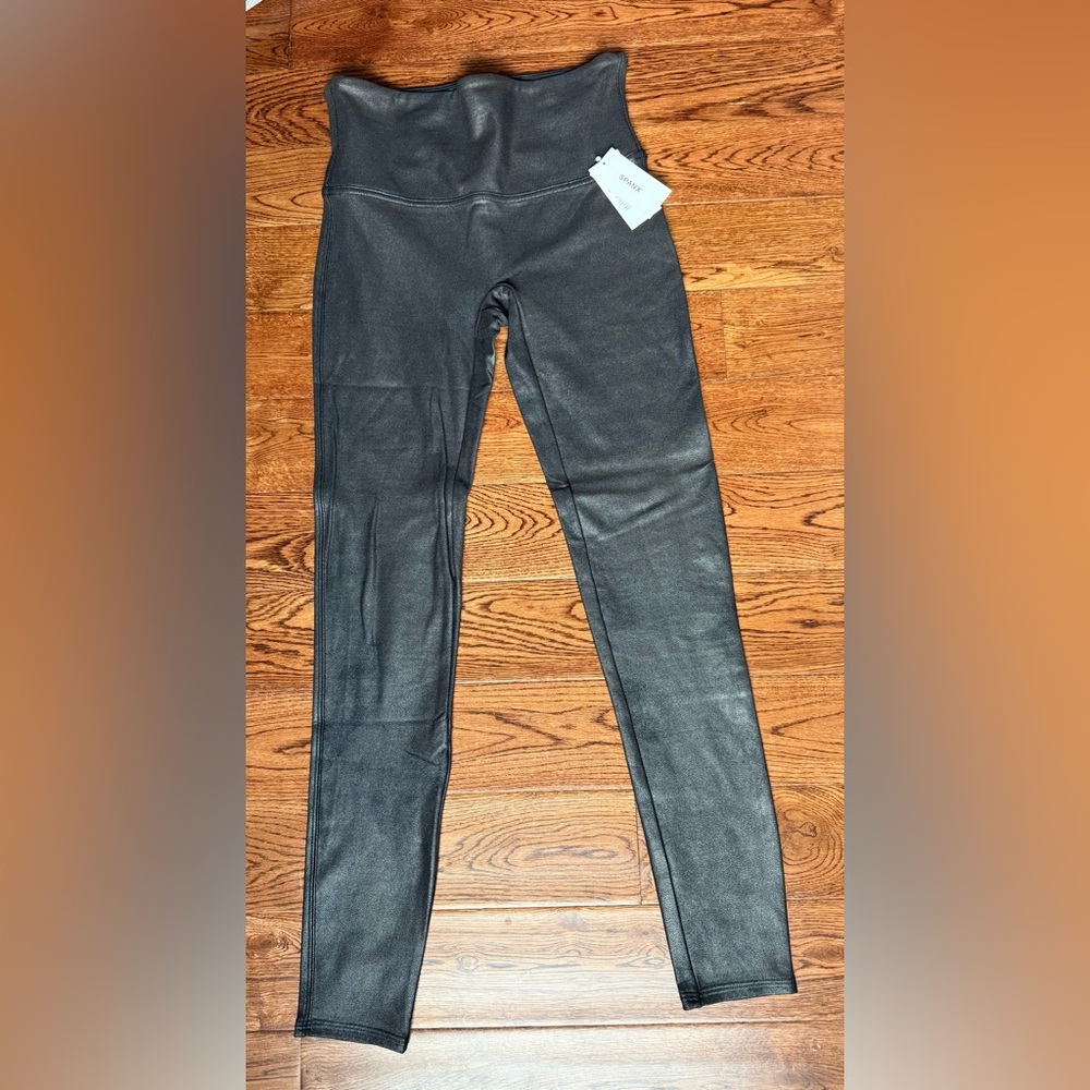 NWT SPANX Faux Leather Leggings - L